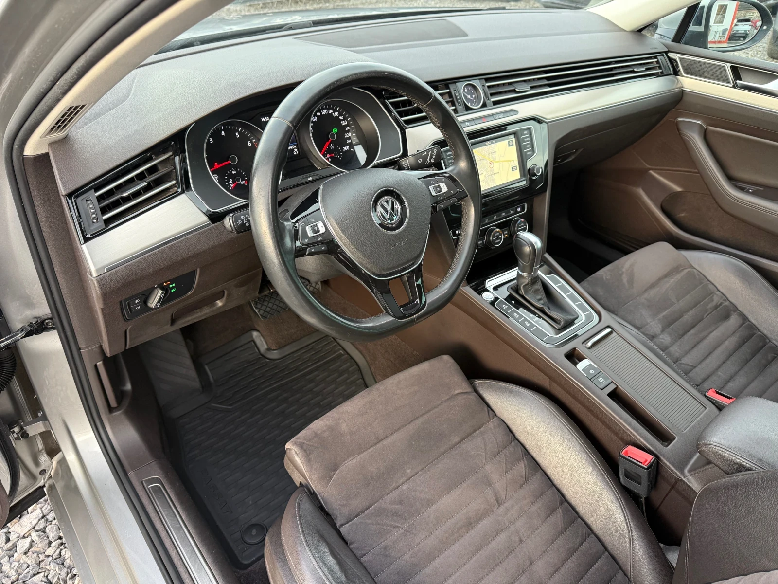 VW Passat Highline 2.0TSI (220 кс)DSG-6/360* /Full Led/Масаж - изображение 9