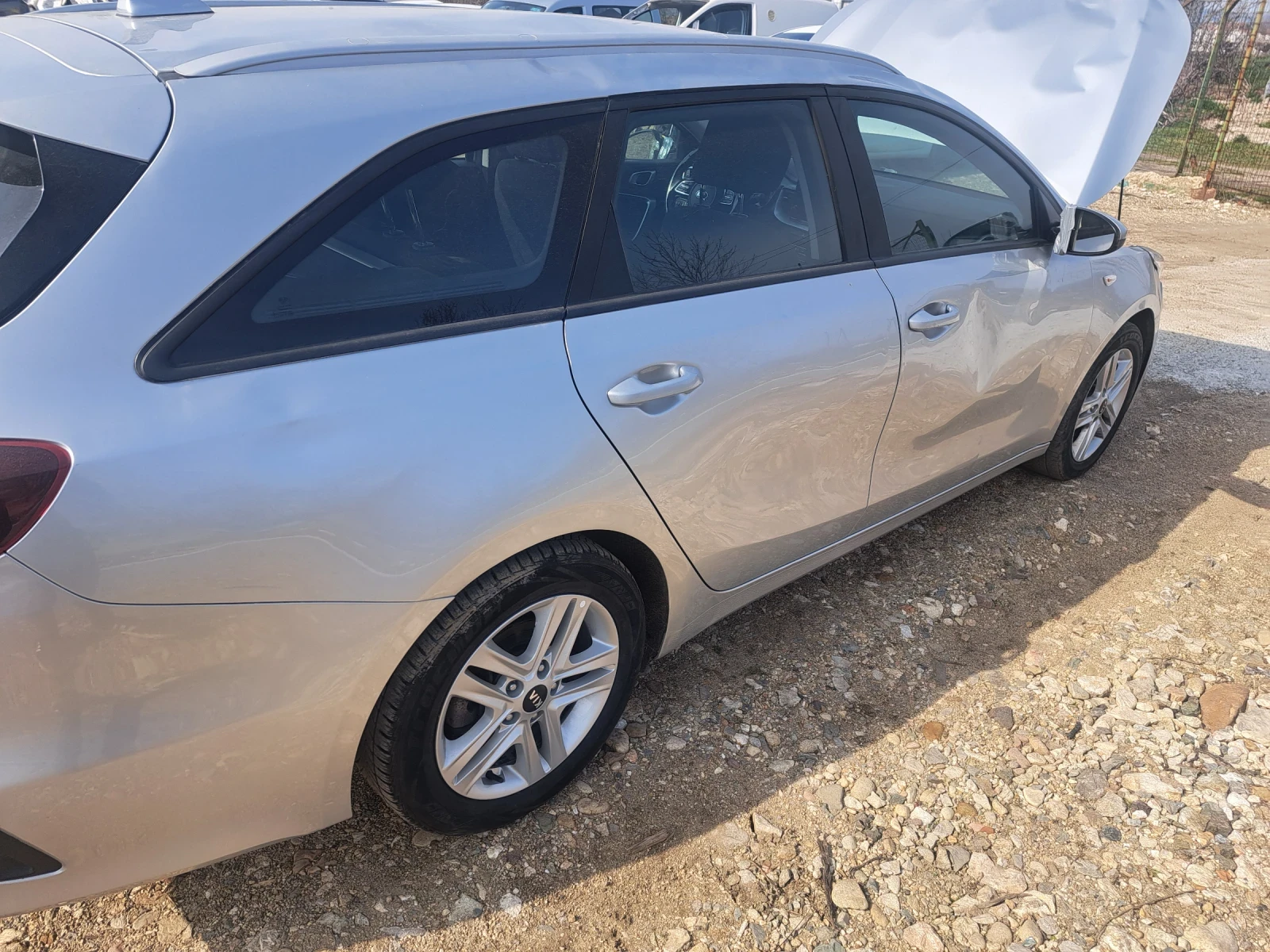 Kia Ceed 1.5T | Mobile.bg � ����������� 5