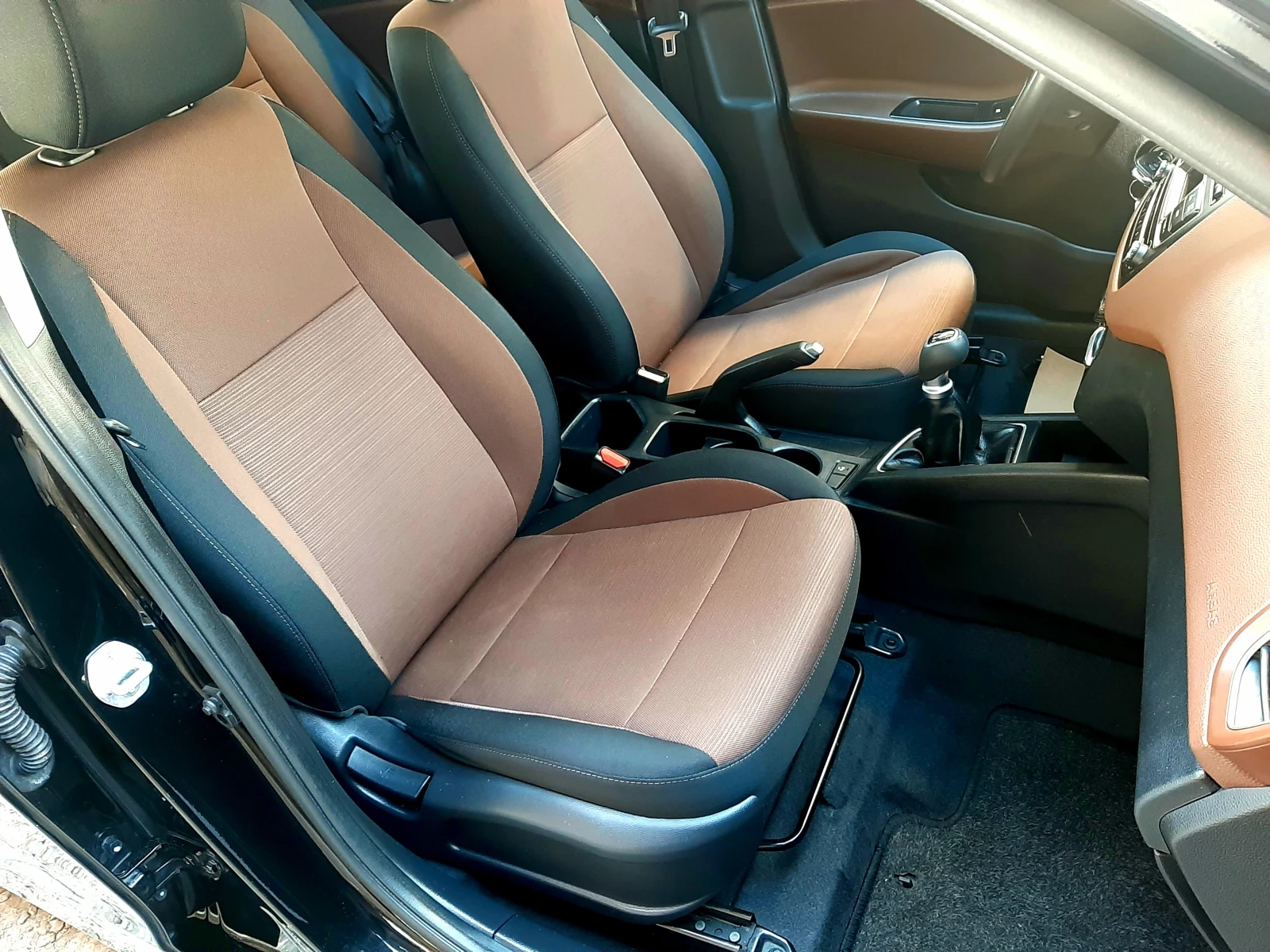 Hyundai I20 ГАЗ-ИТАЛИЯ-EURO-6B ! ! ! , снимка 10 - Автомобили и джипове - 53978472