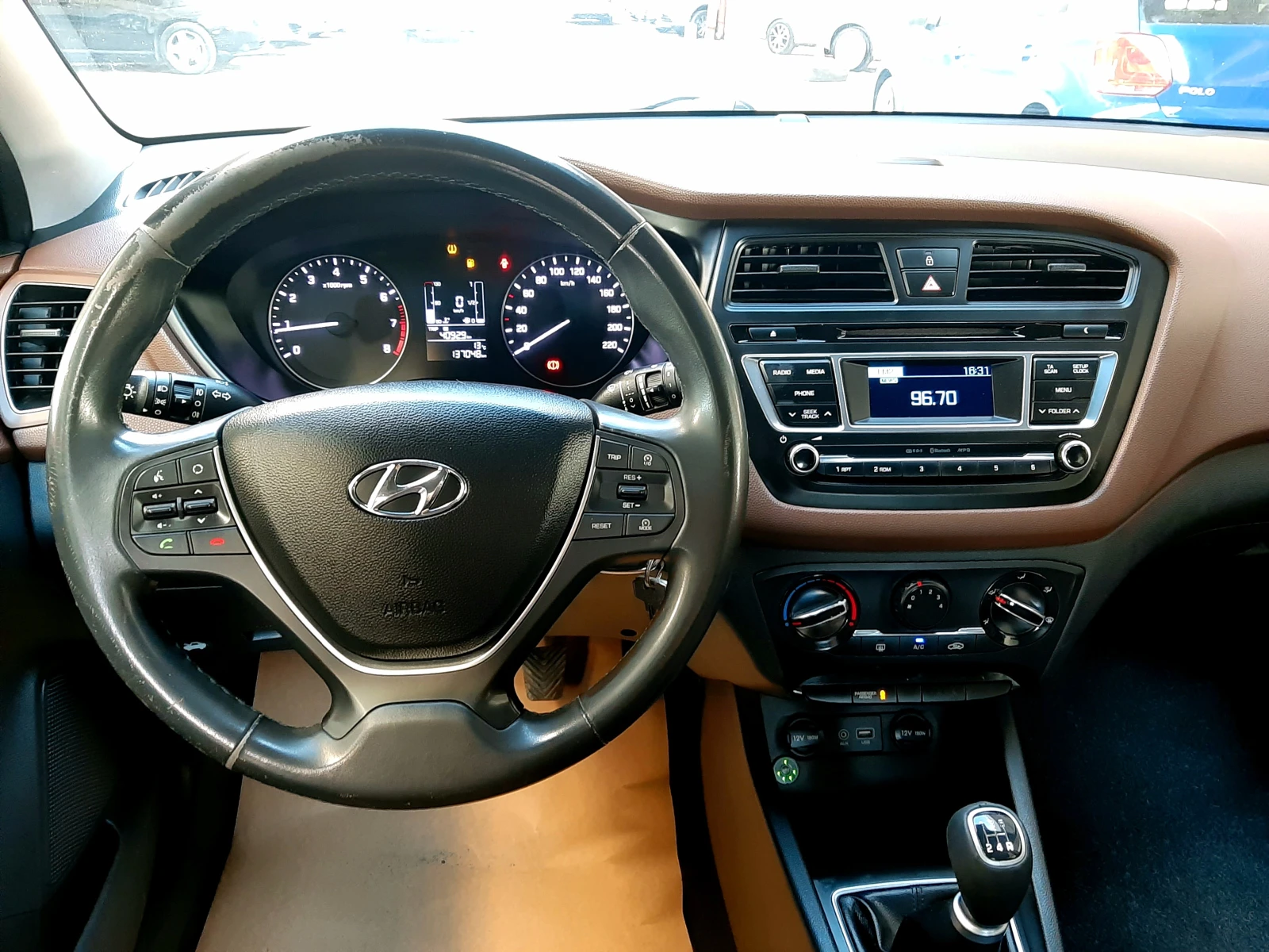 Hyundai I20 ГАЗ-ИТАЛИЯ-EURO-6B ! ! ! , снимка 12 - Автомобили и джипове - 53978472