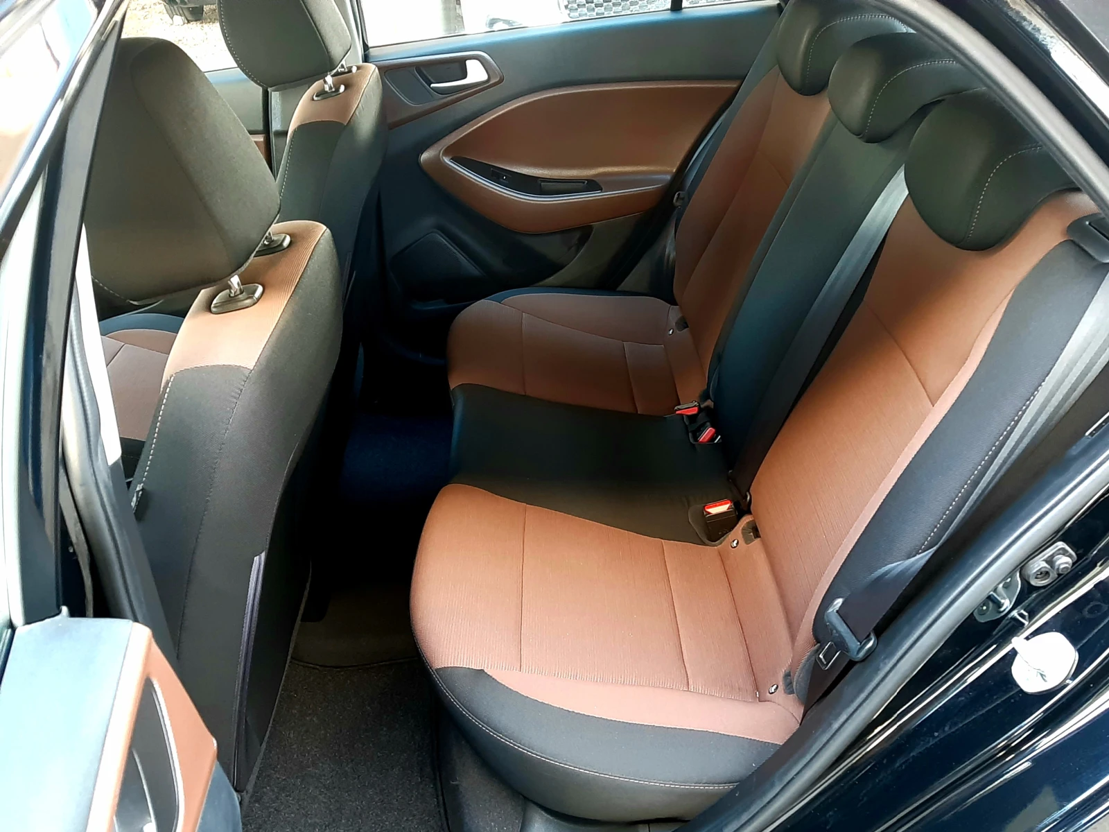 Hyundai I20 ГАЗ-ИТАЛИЯ-EURO-6B ! ! ! , снимка 14 - Автомобили и джипове - 53978472