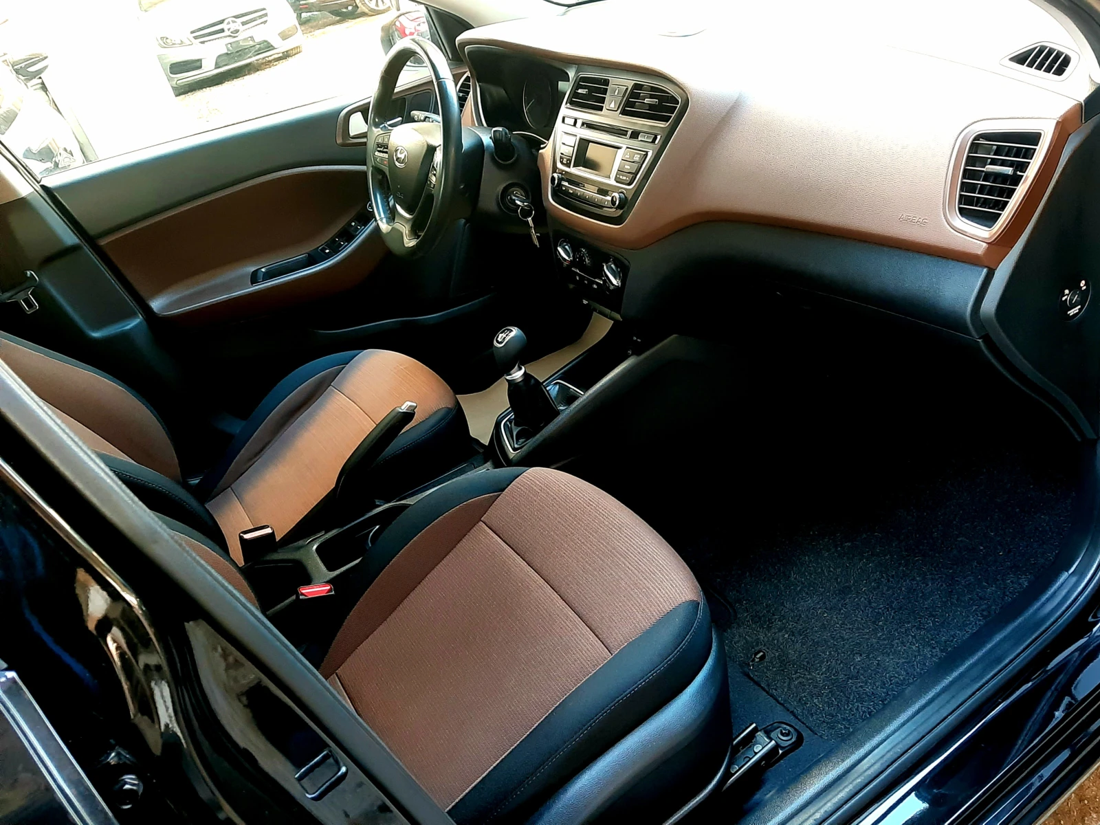 Hyundai I20 ГАЗ-ИТАЛИЯ-EURO-6B ! ! ! , снимка 9 - Автомобили и джипове - 53978472