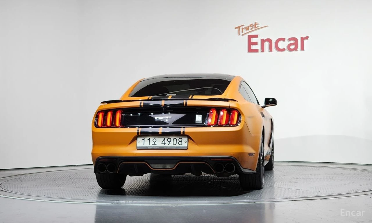 Ford Mustang ECO* BOOST* ОБДУХВАНЕ* КОЖА* ПОДГРЕВ* НАВИ* КАМЕРА, снимка 4 - Автомобили и джипове - 54428810