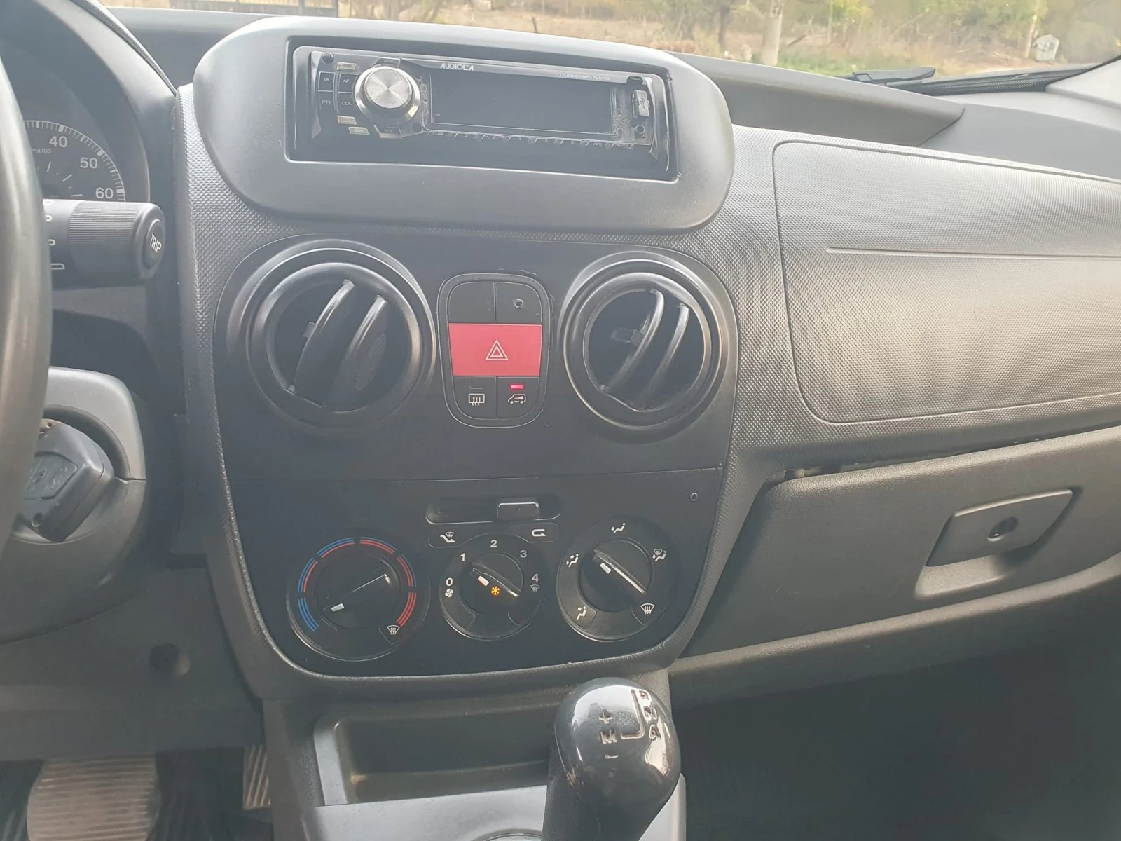 Peugeot Bipper 1.4 HDI , снимка 7 - Автомобили и джипове - 54527894