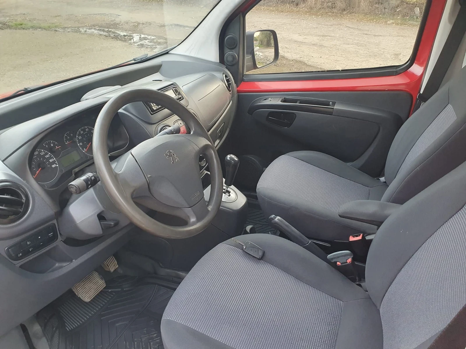 Peugeot Bipper 1.4 HDI , снимка 6 - Автомобили и джипове - 54527894