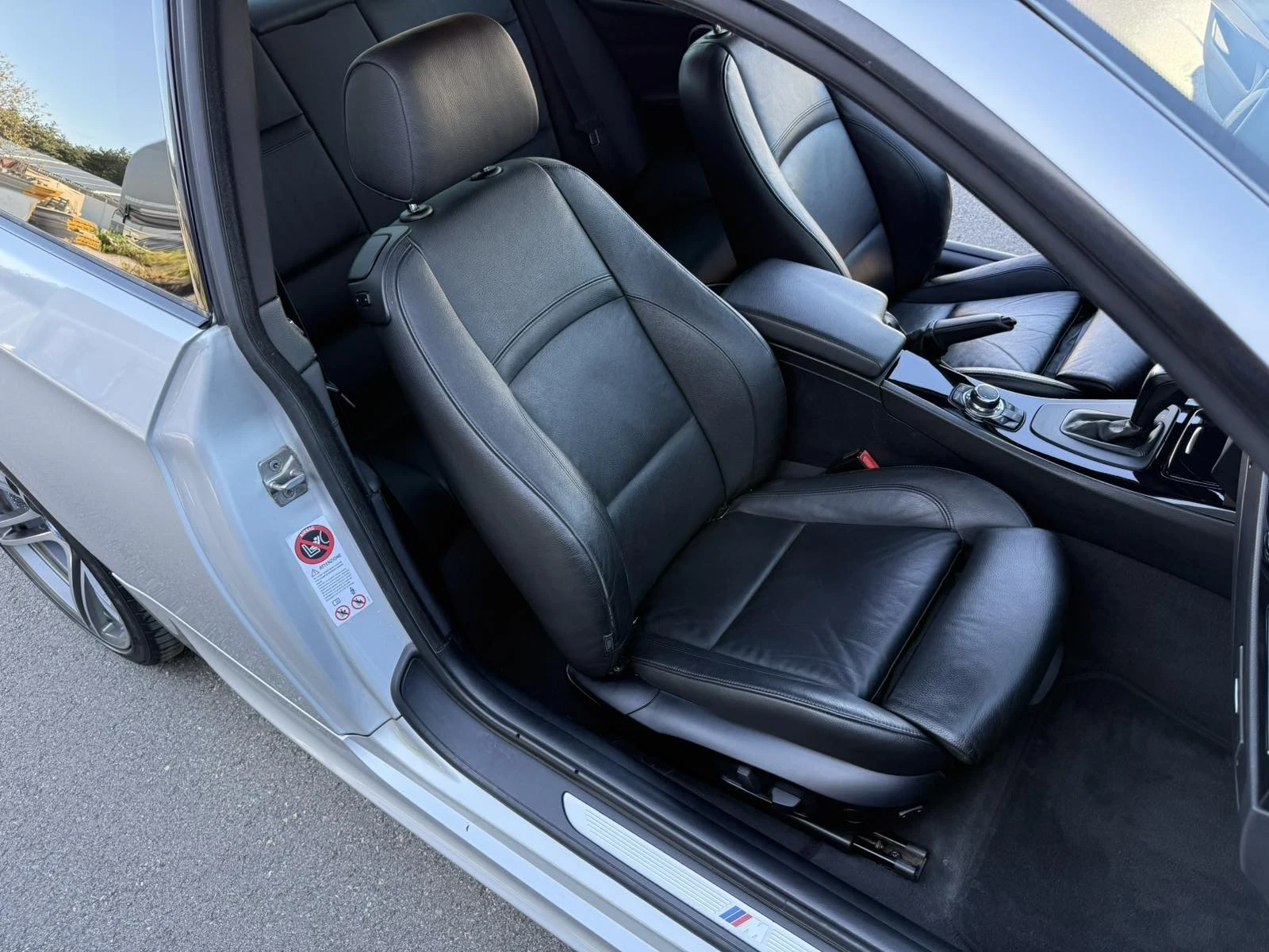 BMW 330 d M57 / M Pack / CiC / Напълно Обслужена, снимка 10 - Автомобили и джипове - 54663894