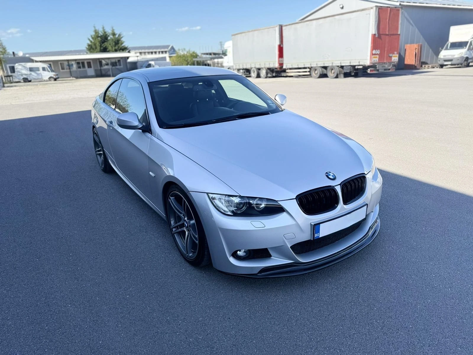 BMW 330 d M57 / M Pack / CiC / Напълно Обслужена, снимка 2 - Автомобили и джипове - 54663894