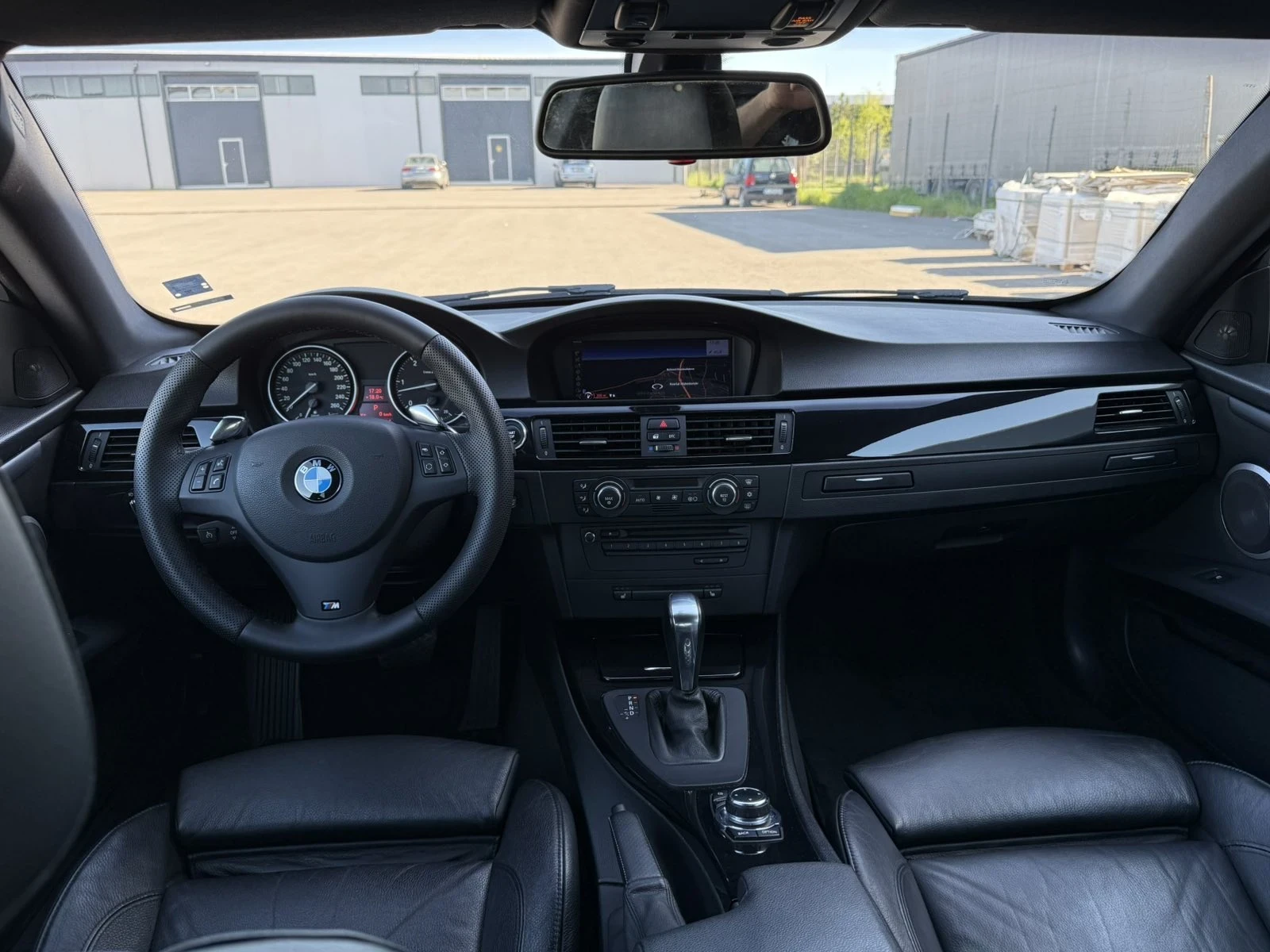 BMW 330 d M57 / M Pack / CiC / Напълно Обслужена, снимка 5 - Автомобили и джипове - 54663894