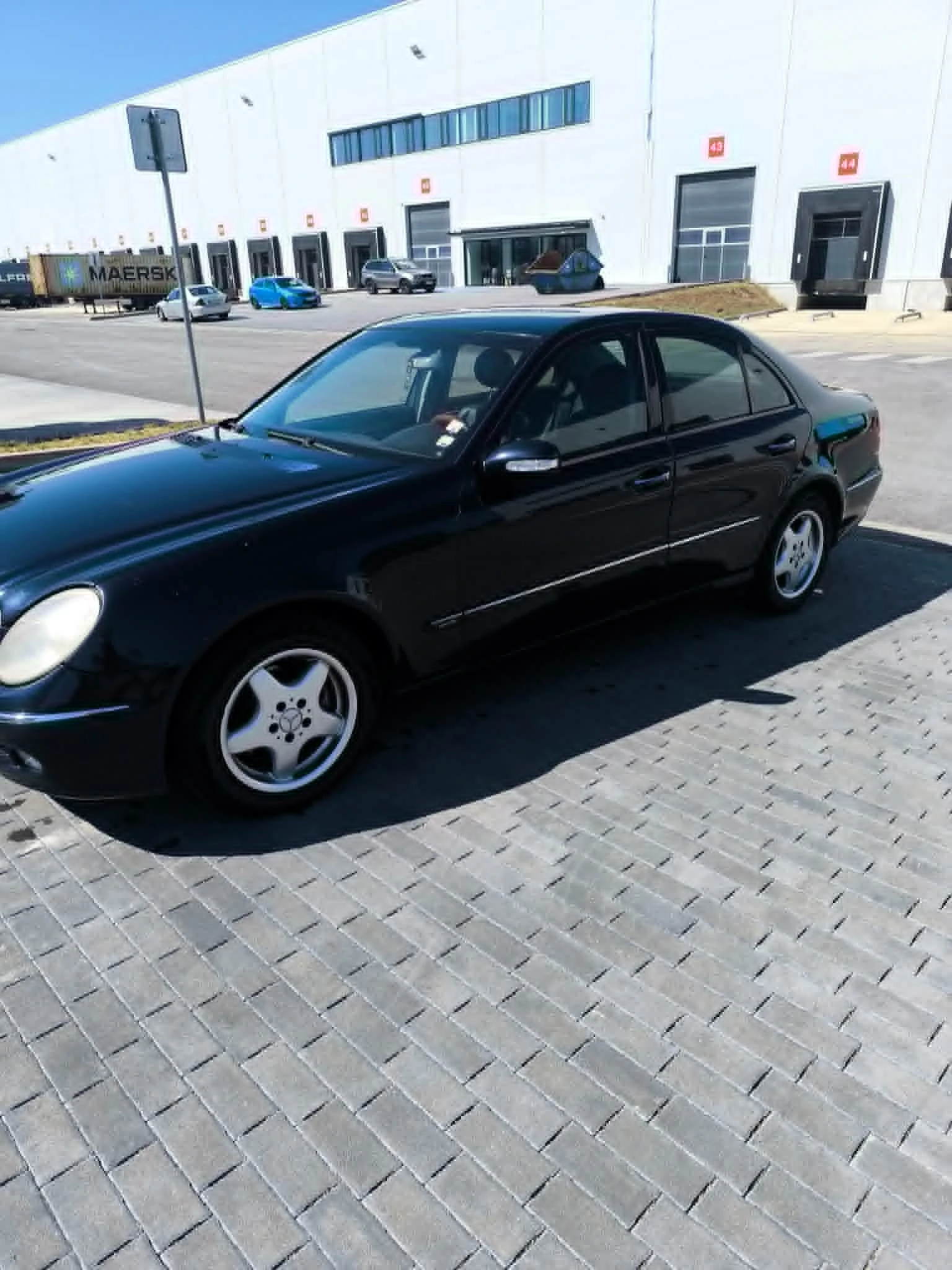 Mercedes-Benz E 320
