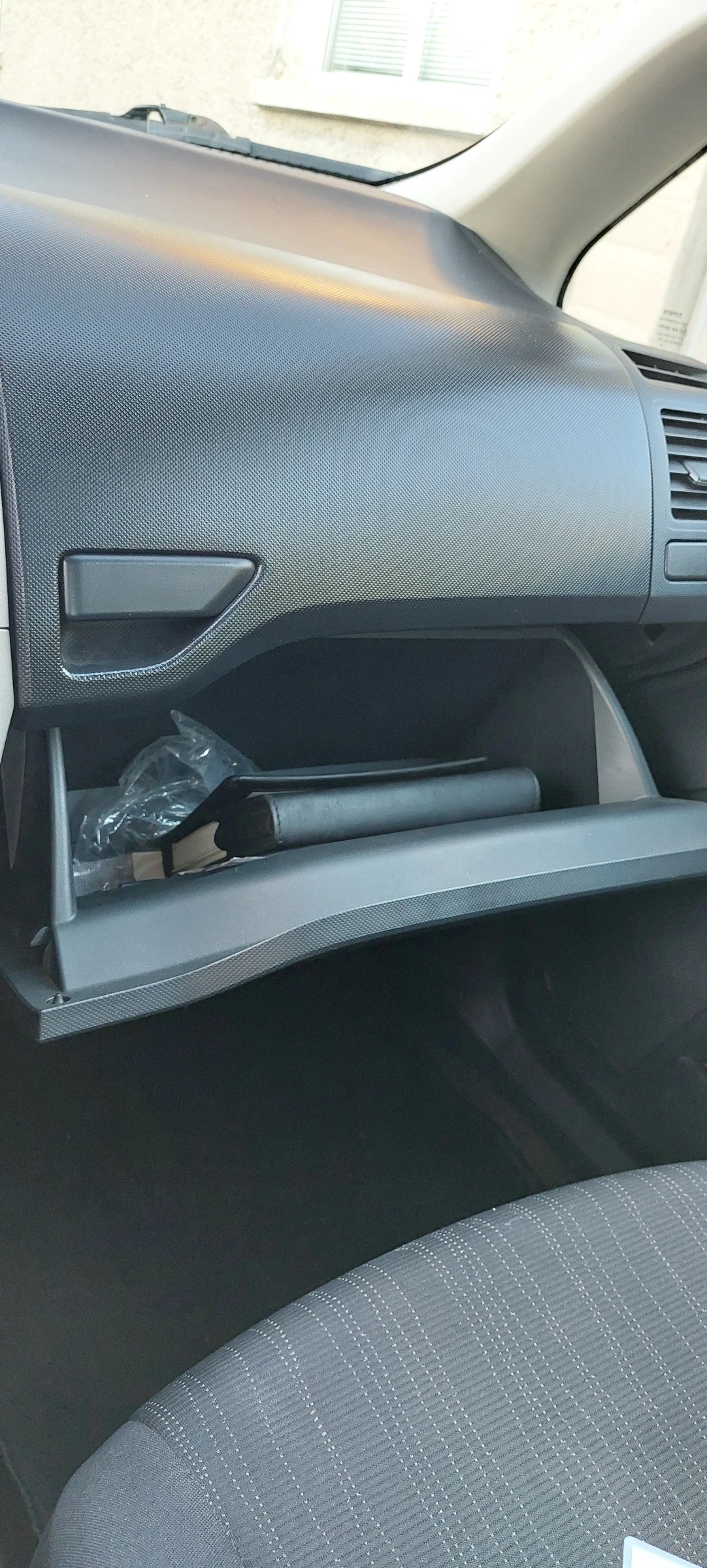 Toyota Auris, снимка 11 - Автомобили и джипове - 56060718