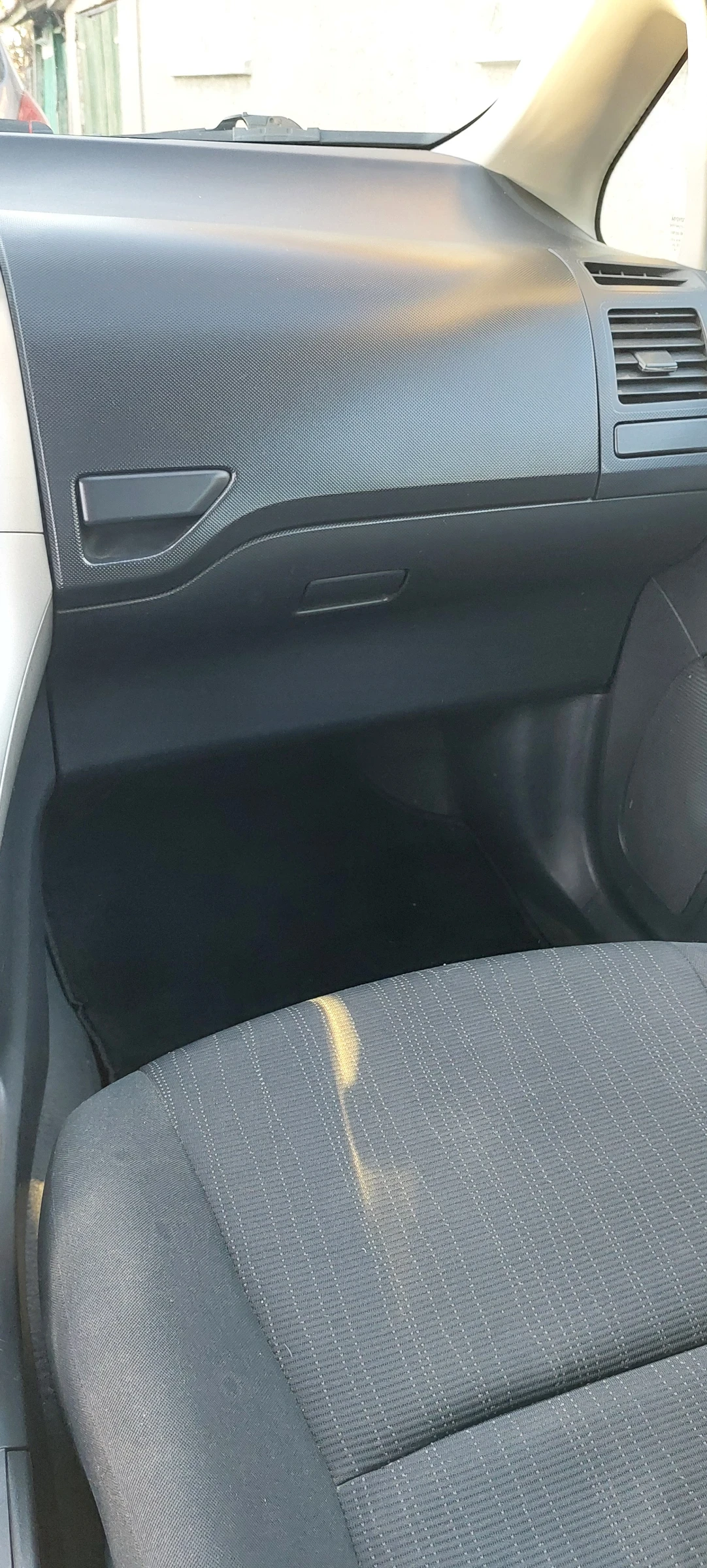 Toyota Auris, снимка 7 - Автомобили и джипове - 56060718