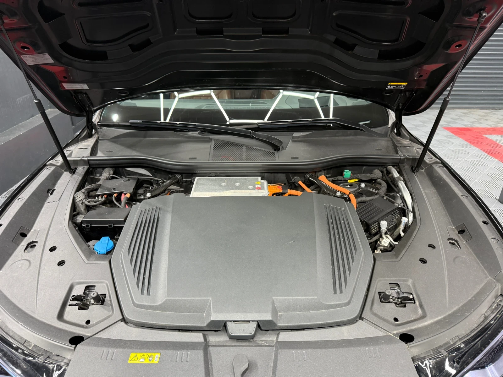 Audi E-Tron 55 95KW S-LINE FULL FULL, снимка 8 - Автомобили и джипове - 56375368