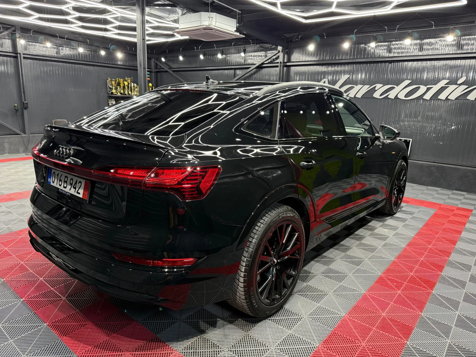 Audi E-Tron 55 95KW S-LINE FULL FULL, снимка 3 - Автомобили и джипове - 56375368