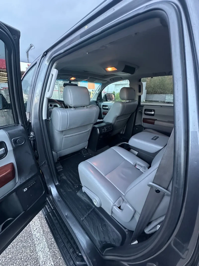 Toyota Sequoia Platinum FlexFuel, снимка 8 - Автомобили и джипове - 52517179