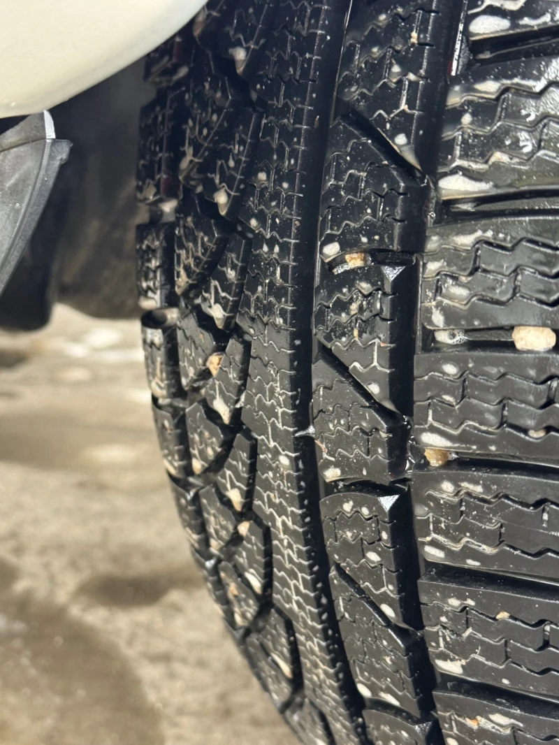 Toyota Rav4, снимка 11 - Автомобили и джипове - 53417329