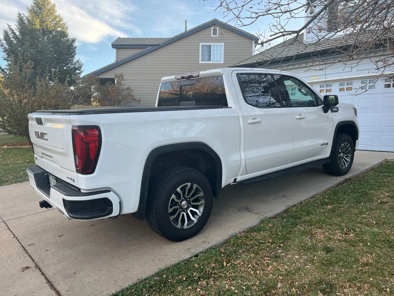 Gmc Sierra 1500 AT4 - изображение 3