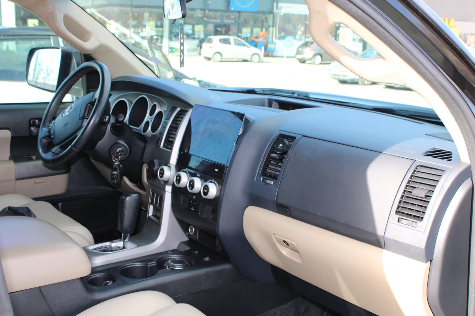 Toyota Sequoia | Mobile.bg   10