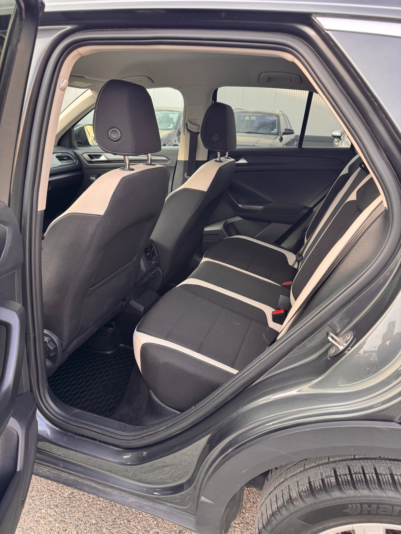 VW T-Roc 1.5 DSG 150hp Гаранция, снимка 10 - Автомобили и джипове - 54128181