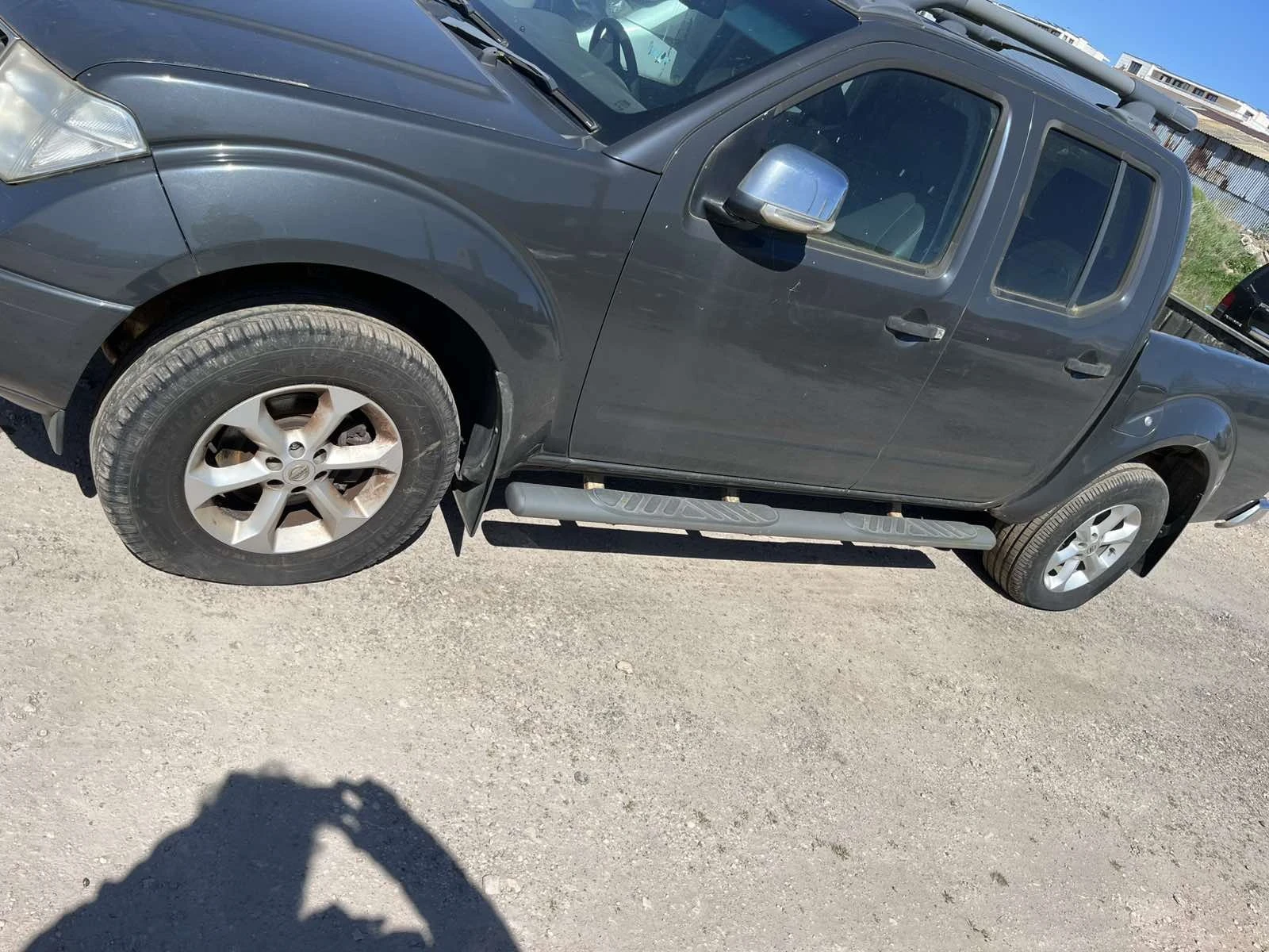 Nissan Navara 2.5 dci, снимка 4 - Автомобили и джипове - 54139368