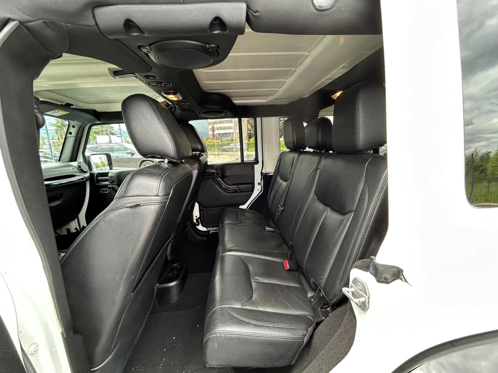 Jeep Wrangler UNLIMITED SAHARA* 2.8 CRD* AUT* ALPINE, снимка 12 - Автомобили и джипове - 54402841