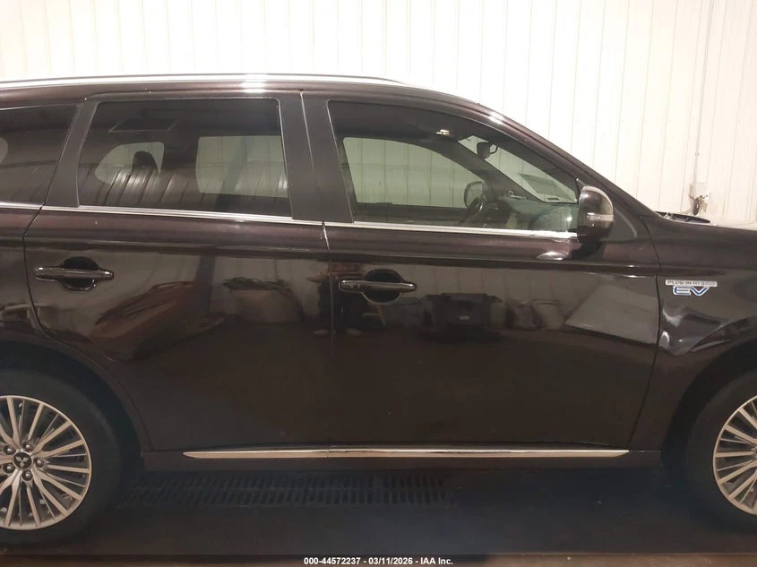 Mitsubishi Outlander * Phev Sel S-Awc* BUY NOW*  | Mobile.bg � ����������� 12
