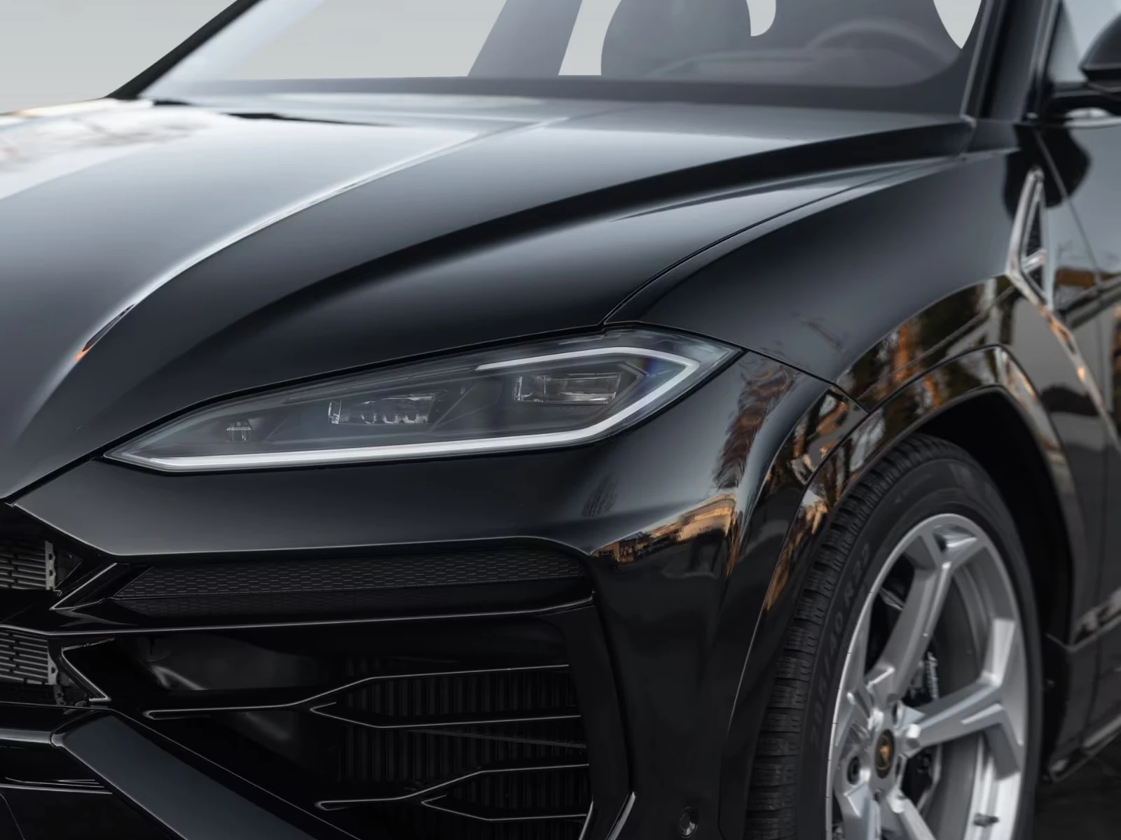Lamborghini Urus SE* Pano* B&O, снимка 13 - Автомобили и джипове - 55239415