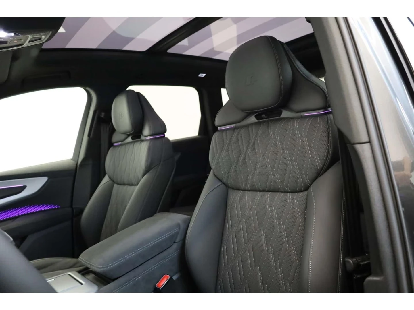 Audi Q7 TDI * NEW 2026* S-LINE B&O HEADUP PANORAMA 7-МЕСТЕ, снимка 6 - Автомобили и джипове - 55779942