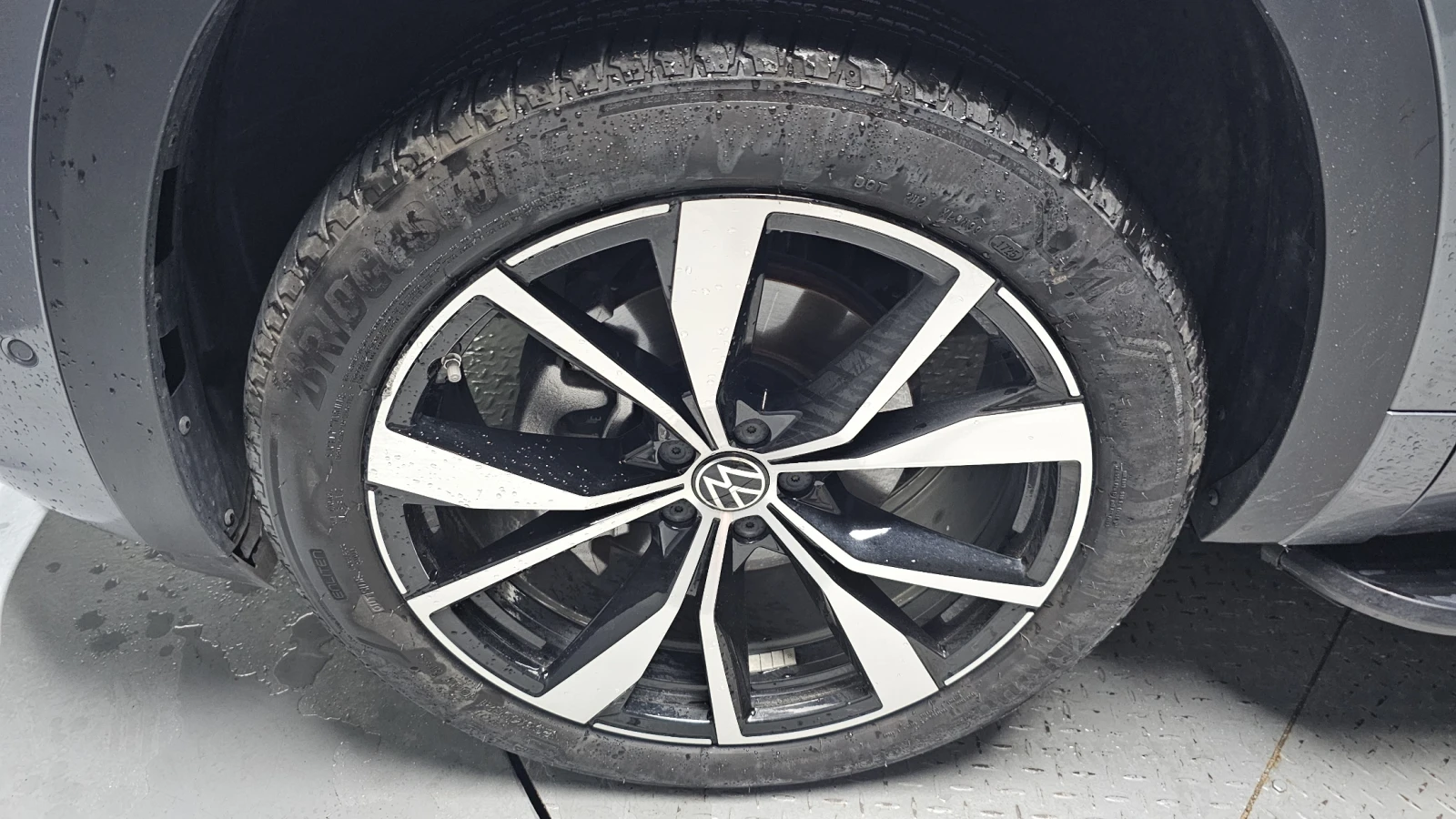 VW Atlas 2.0 TSI* HUD* ЕЛ. БАГАЖНИК* 360* МАСАЖ* КРАЙНА ЦЕН, снимка 5 - Автомобили и джипове - 55983919