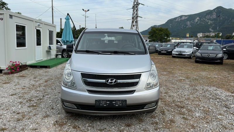 Hyundai H1 2.5crdi-170kc клима-Италия, снимка 2 - Бусове и автобуси - 45936565