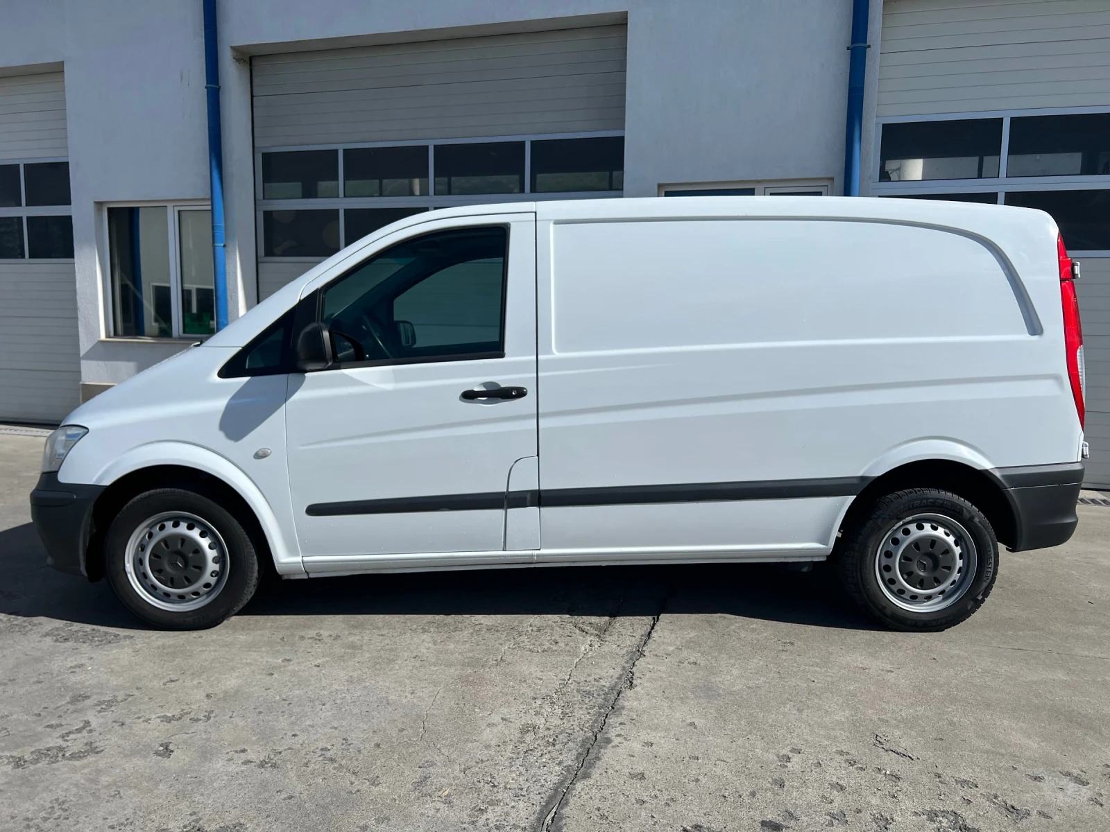 Mercedes-Benz Vito 110 / 2 броя / Климатроник, снимка 4 - Бусове и автобуси - 54525464