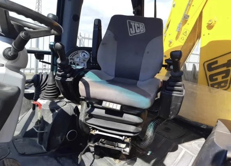 Багер JCB 3CX, снимка 4 - Индустриална техника - 55801058