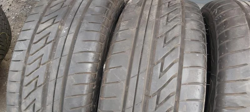 Гуми Летни 225/50R16, снимка 2 - Гуми и джанти - 33067828