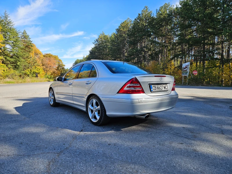 Mercedes-Benz C 350, снимка 9 - Автомобили и джипове - 48385553