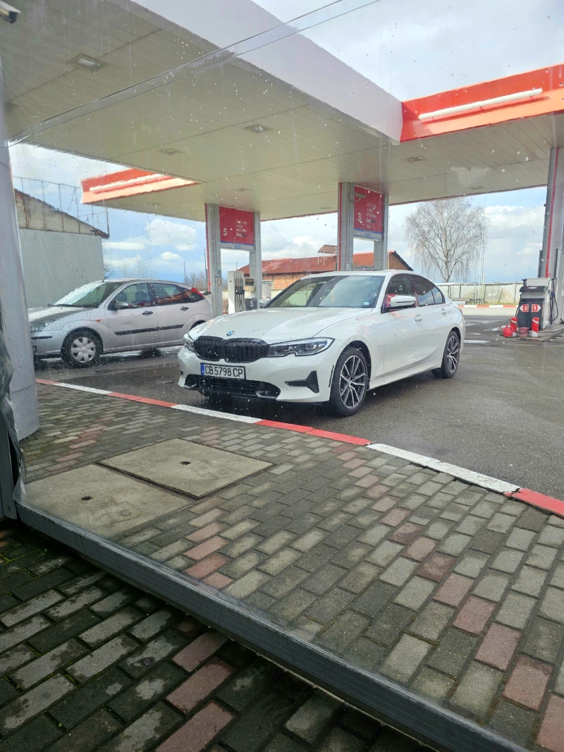 BMW 330 xDrive, снимка 13 - Автомобили и джипове - 48717726