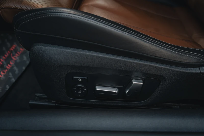 BMW 840 d xDrive * M PACKET * SWAROVSKI * HEAD UP * LED, снимка 16 - Автомобили и джипове - 50506754