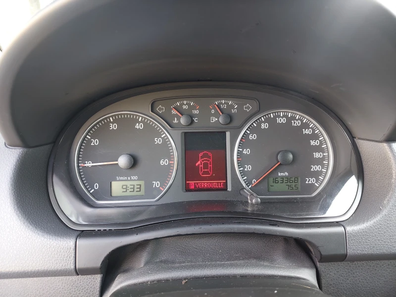 VW Polo 1, 4i AUTOMATIC, снимка 9 - Автомобили и джипове - 51332557