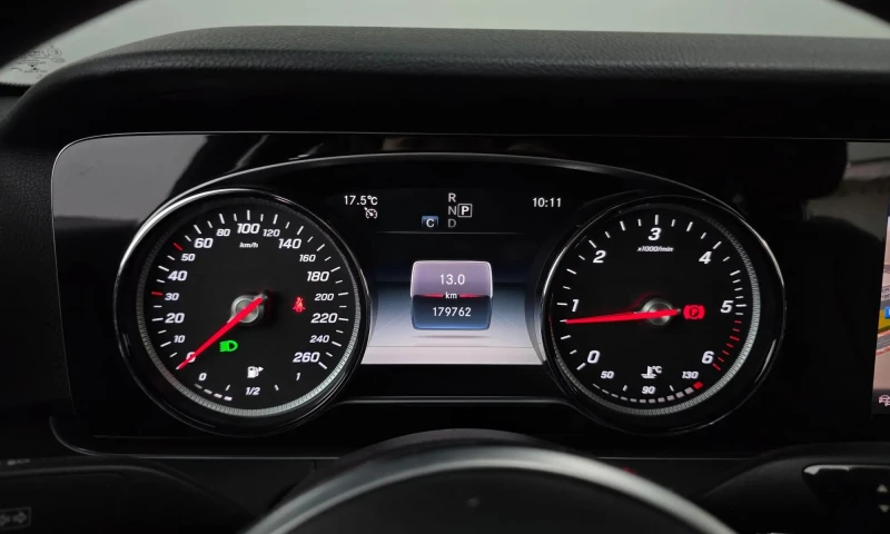 Mercedes-Benz E 220 W213 E220D, снимка 8 - Автомобили и джипове - 52545617