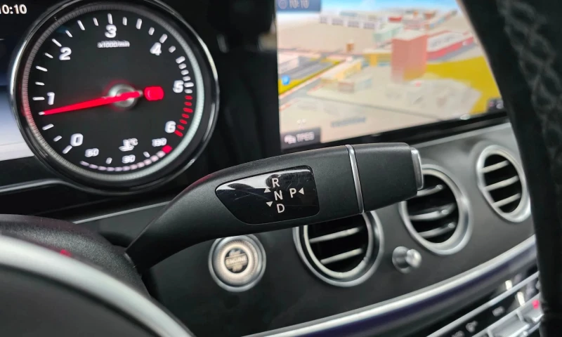 Mercedes-Benz E 220 W213 E220D, снимка 9 - Автомобили и джипове - 52545617