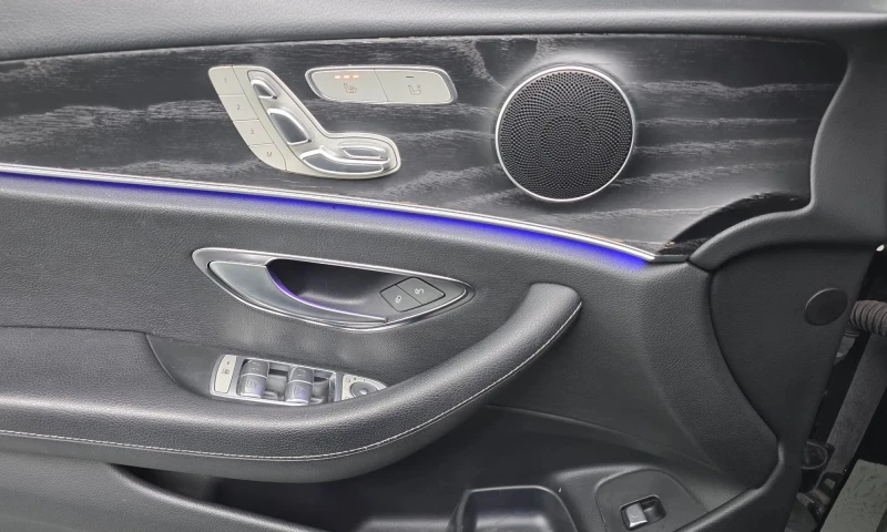 Mercedes-Benz E 220 W213 E220D, снимка 13 - Автомобили и джипове - 52545617