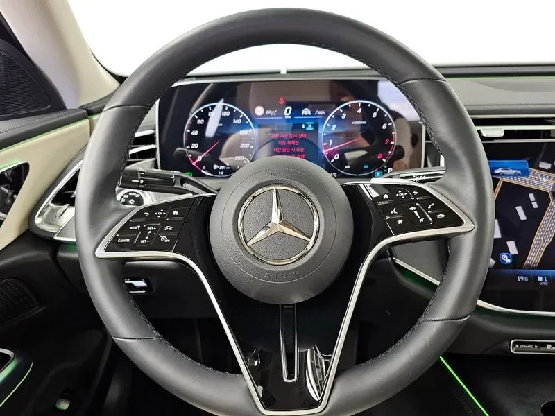 Mercedes-Benz E 200, снимка 13 - Автомобили и джипове - 54822837