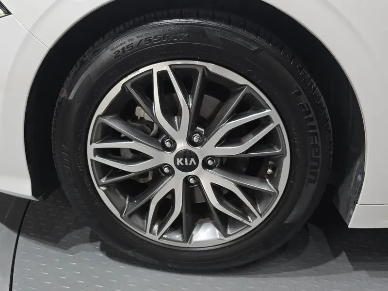 Kia K5 2.0 Trendy, снимка 5 - Автомобили и джипове - 56683134