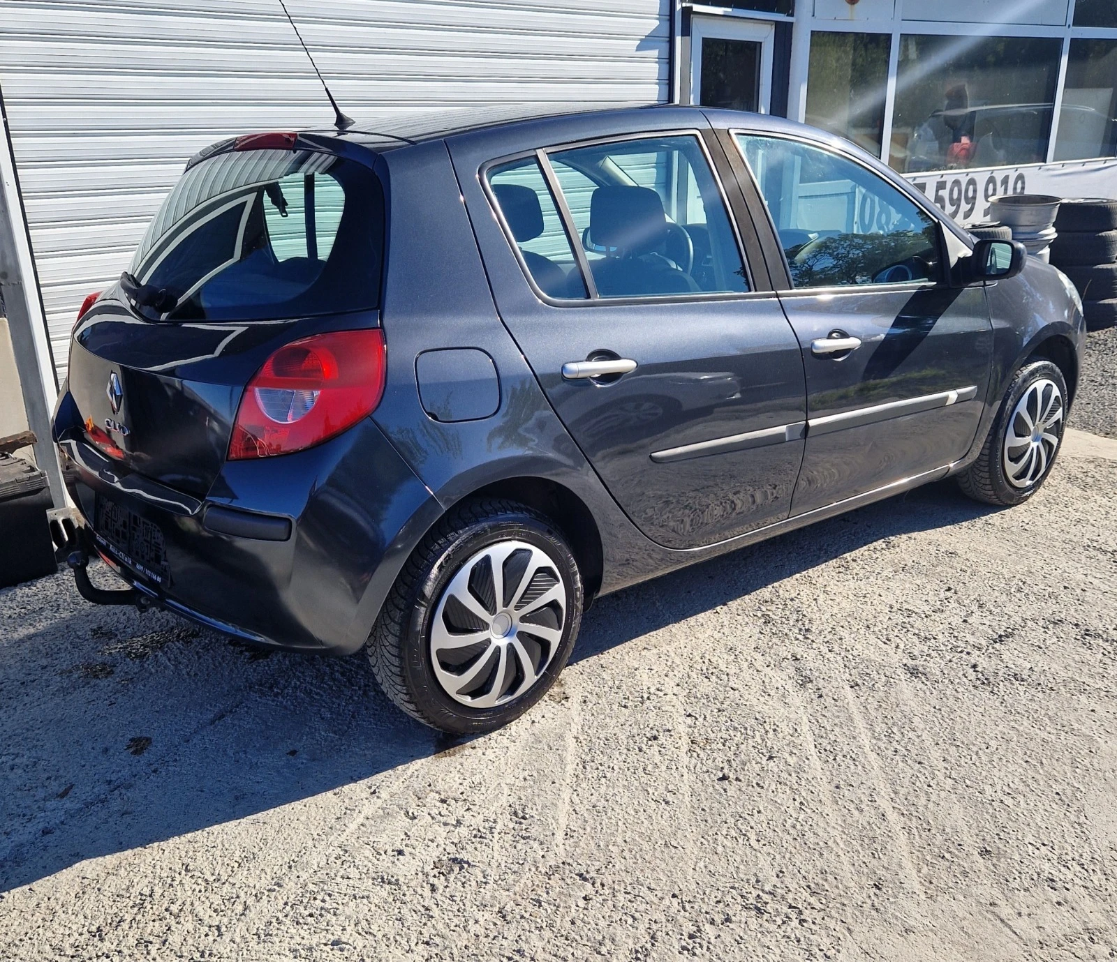 Renault Clio 1.2i - изображение 2