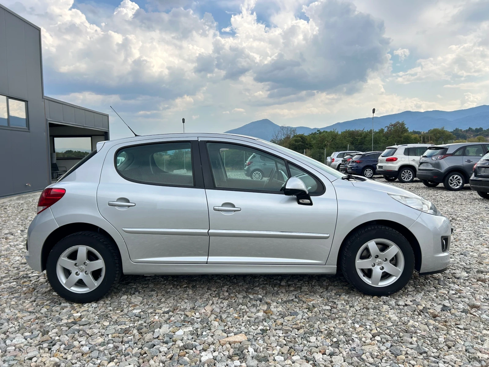 Peugeot 207 1.4i FACELIFT - изображение 7