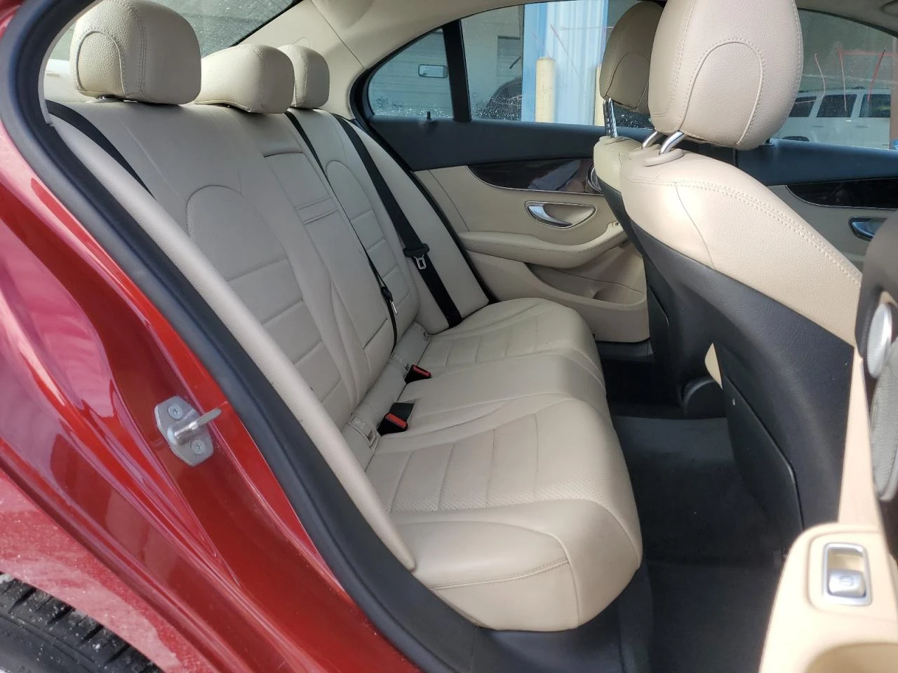 Mercedes-Benz C 300 4MATIC*  - изображение 10
