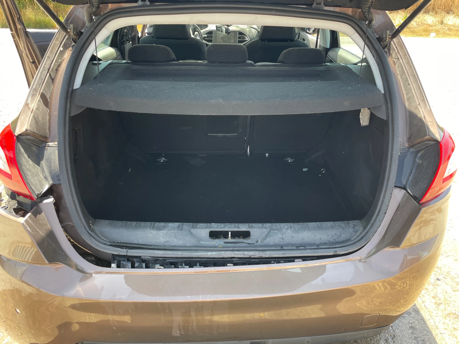 Peugeot 308 1.6 Blue HDI - изображение 9