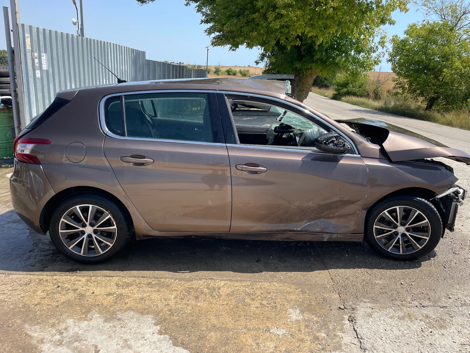 Peugeot 308 1.6 Blue HDI - изображение 5