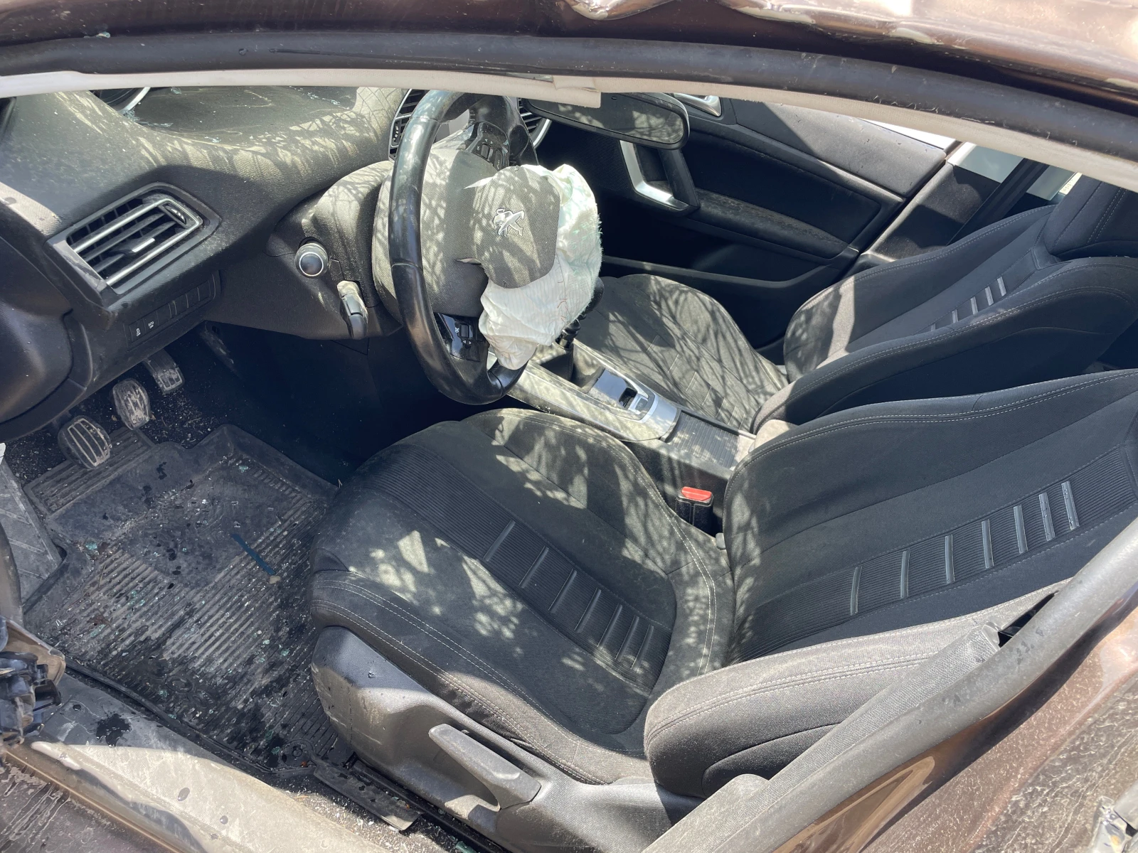 Peugeot 308 1.6 Blue HDI - изображение 7