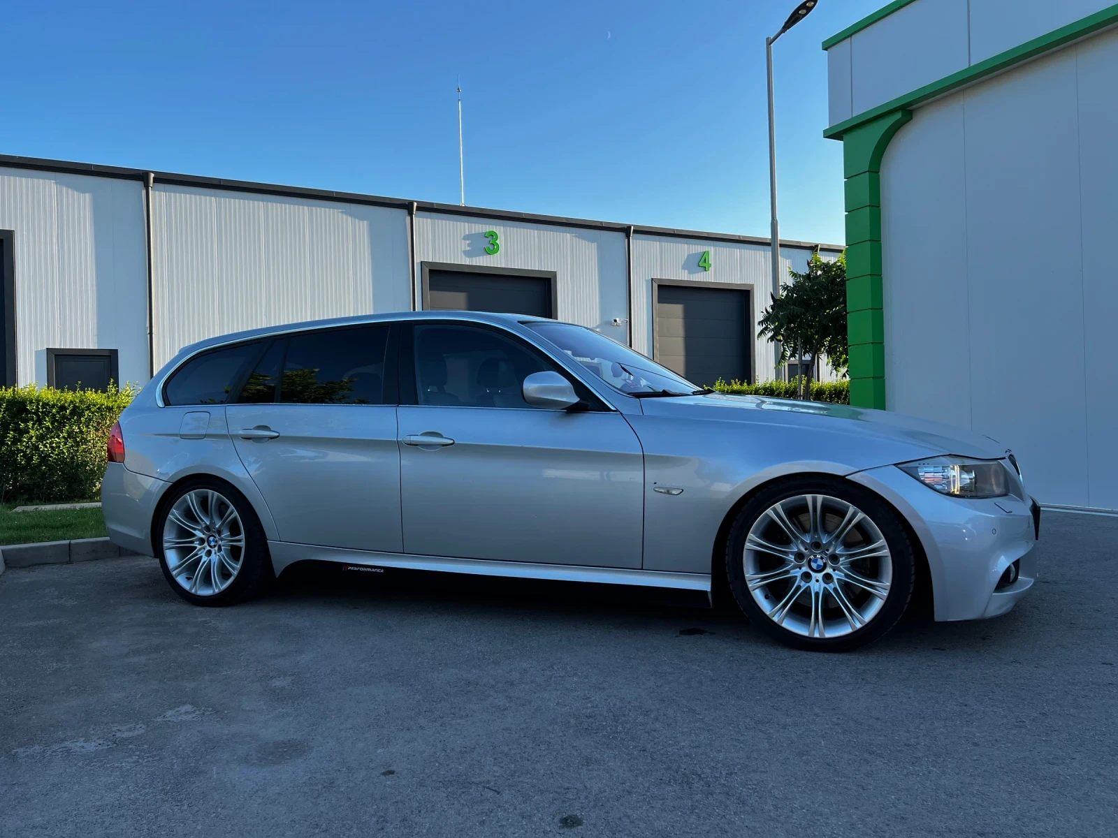 BMW 330 Facelift САМО ЗАДНО - изображение 5