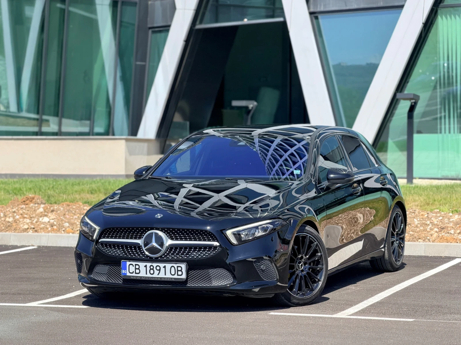 Mercedes-Benz A 200 -sport-обслужена -Лизинг през Уникредит по 320евро