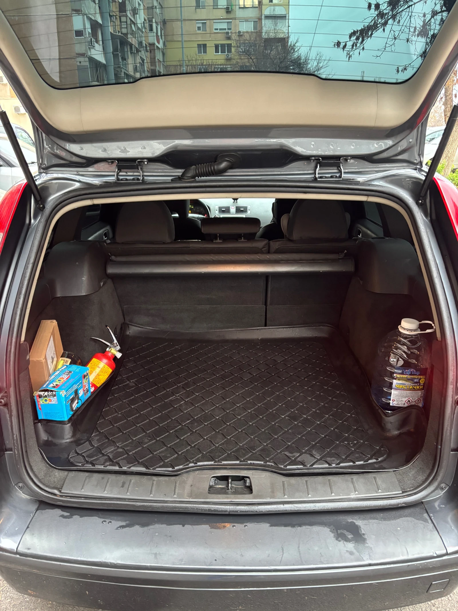 Volvo V50 2.0HDI - изображение 7